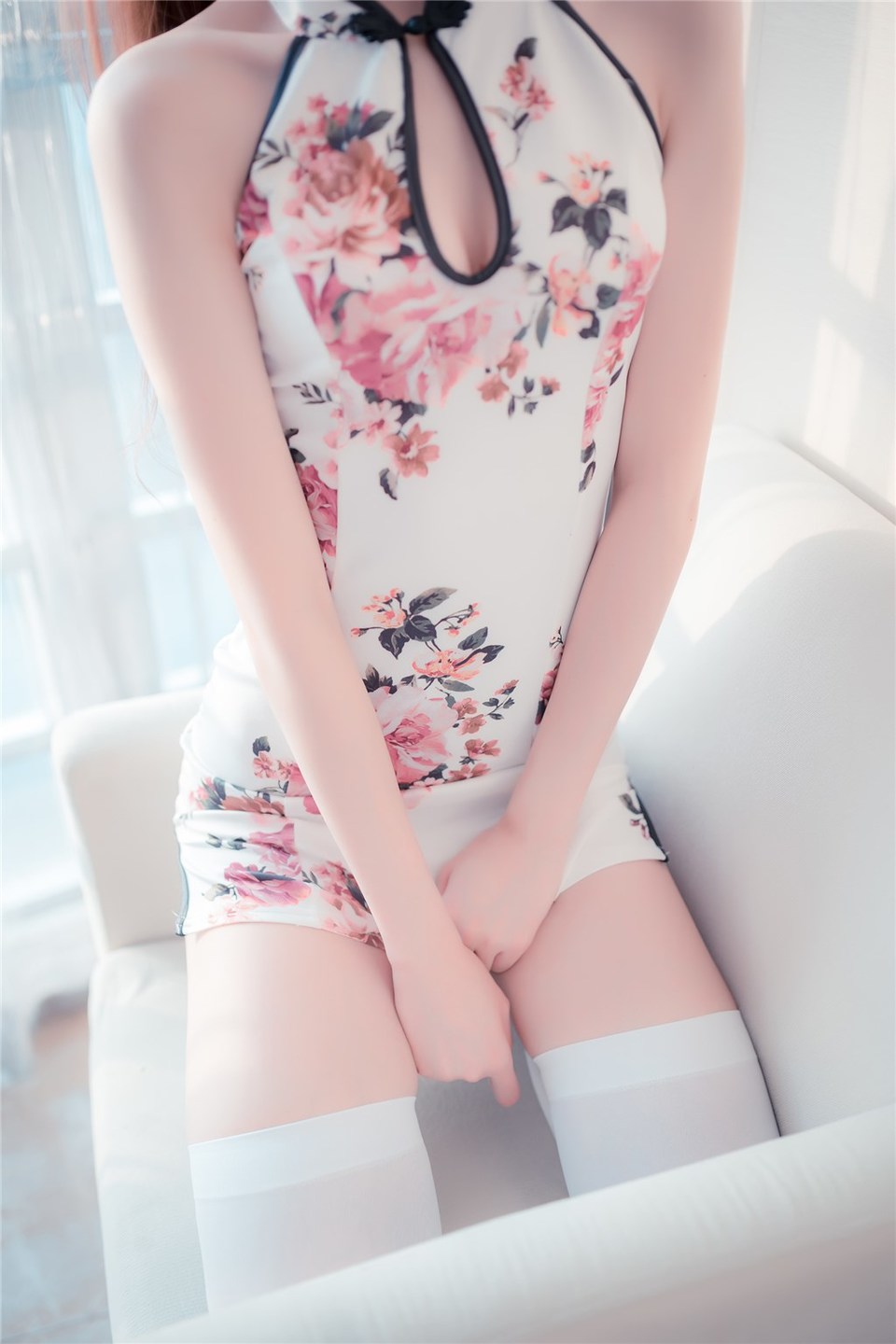 少女写真@旗袍白丝袜 [43P]