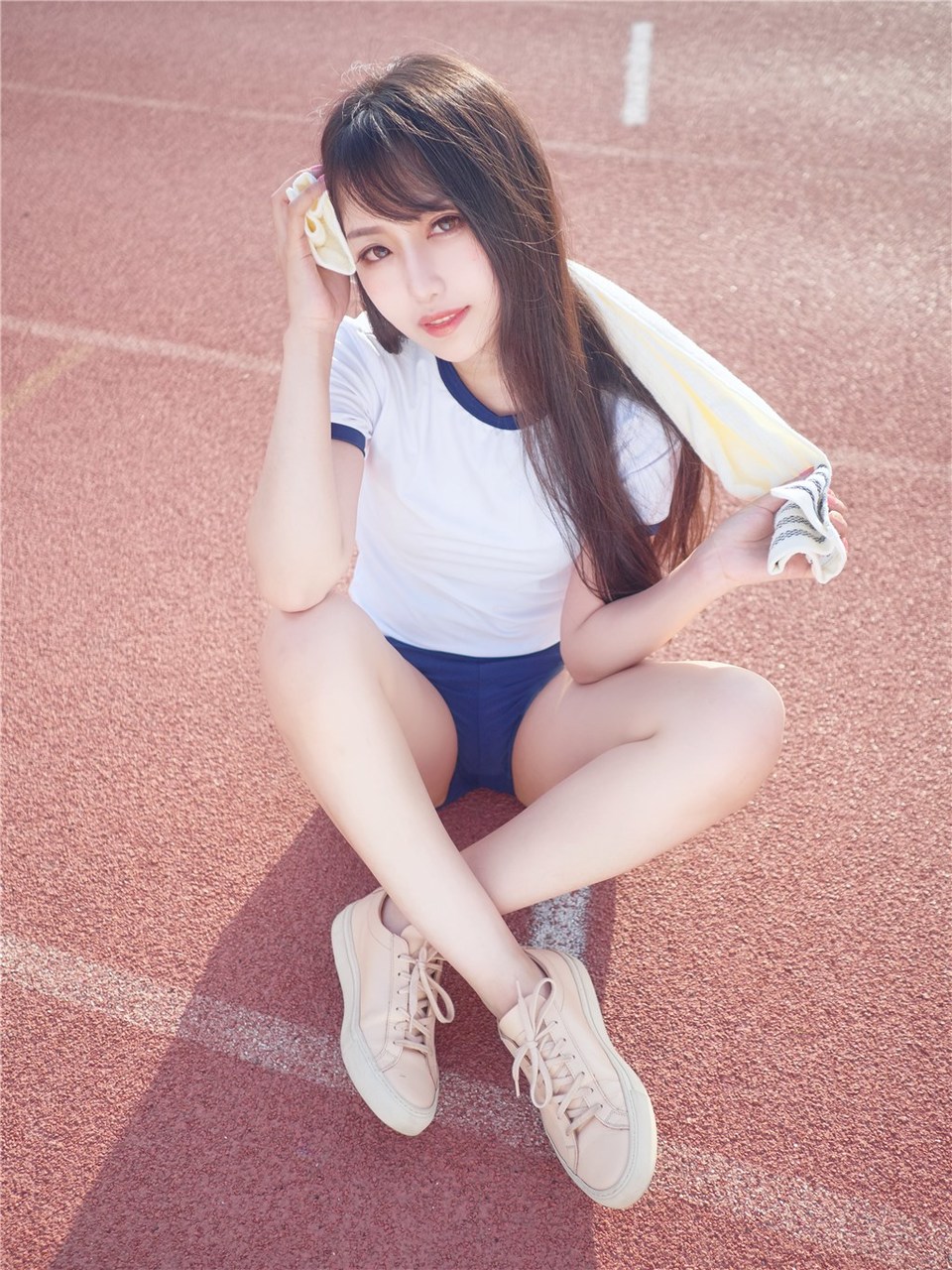 少女写真@去操场上来一场偶遇吧 [33P]