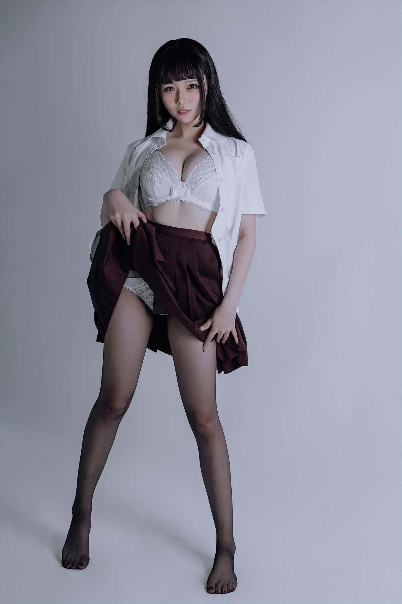 七月喵子 黑丝jk [31P-172MB]