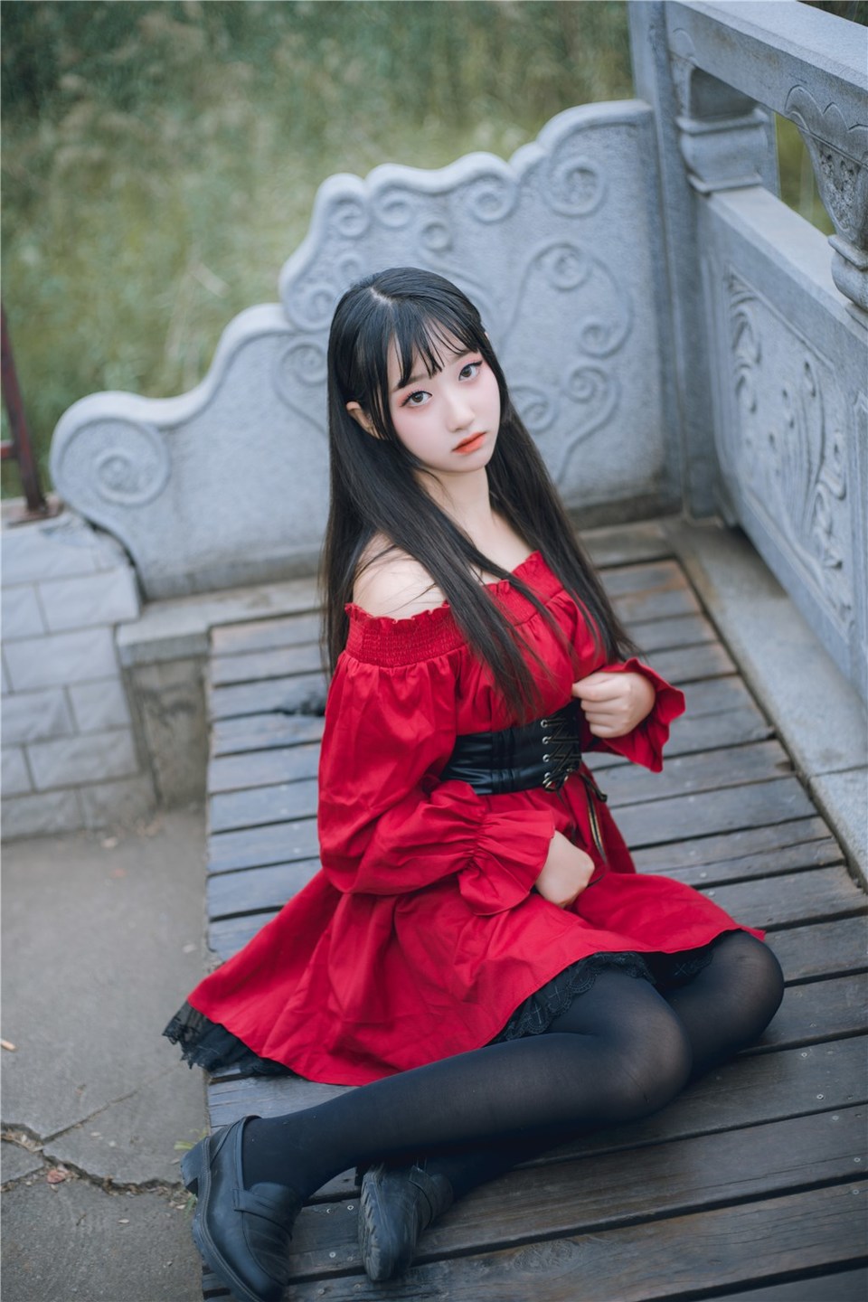 少女写真@红与黑 [40P]