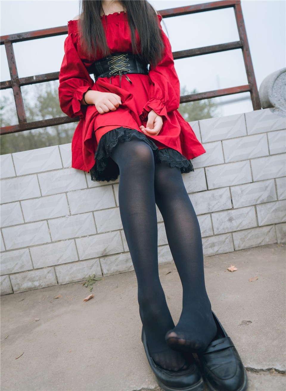 少女写真@红与黑 [40P]