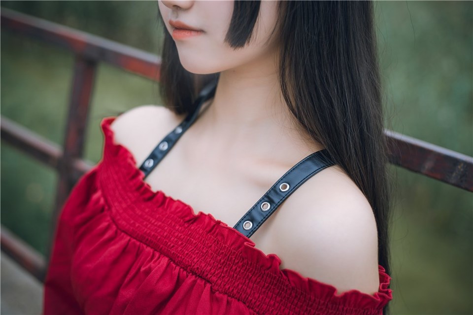 少女写真@红与黑 [40P]