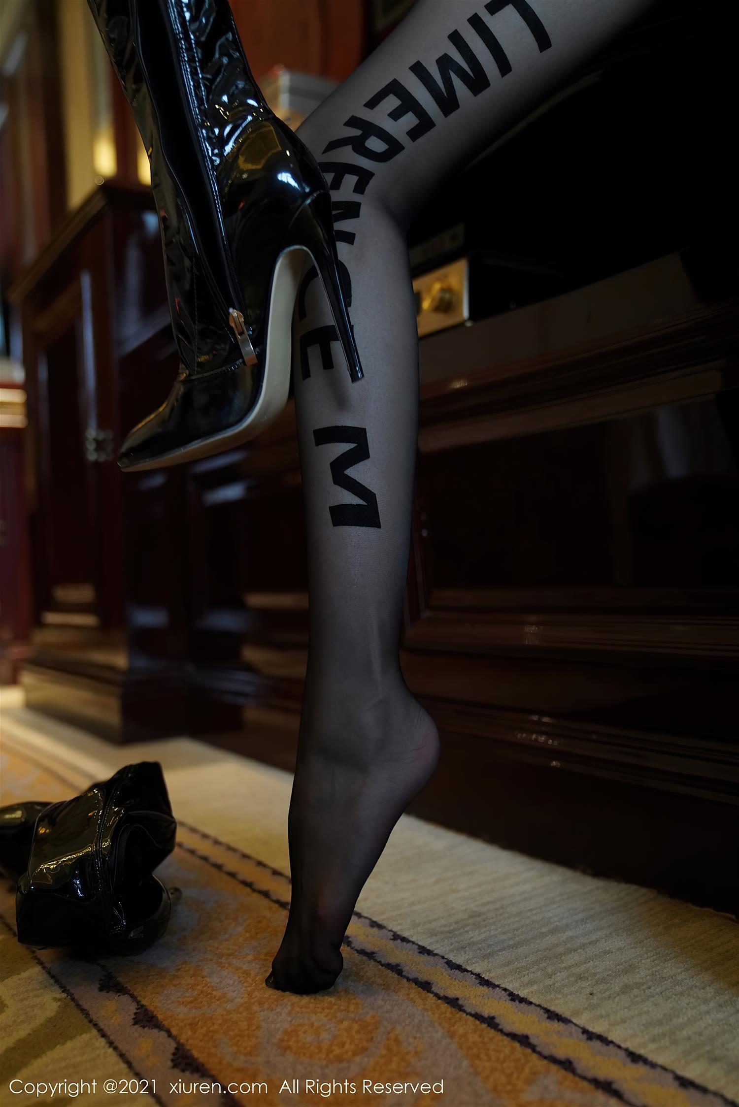 [XiuRen秀人网] 2021.03.16 NO.3207 果儿Victoria [50P]