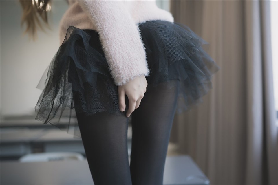 少女写真@纯黑纱裙 [48P]