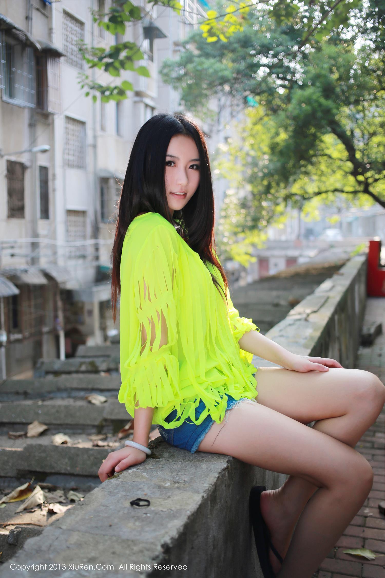 [XiuRen秀人网] 2013.09.24 NO.0017 MOON嘉依 [81P]