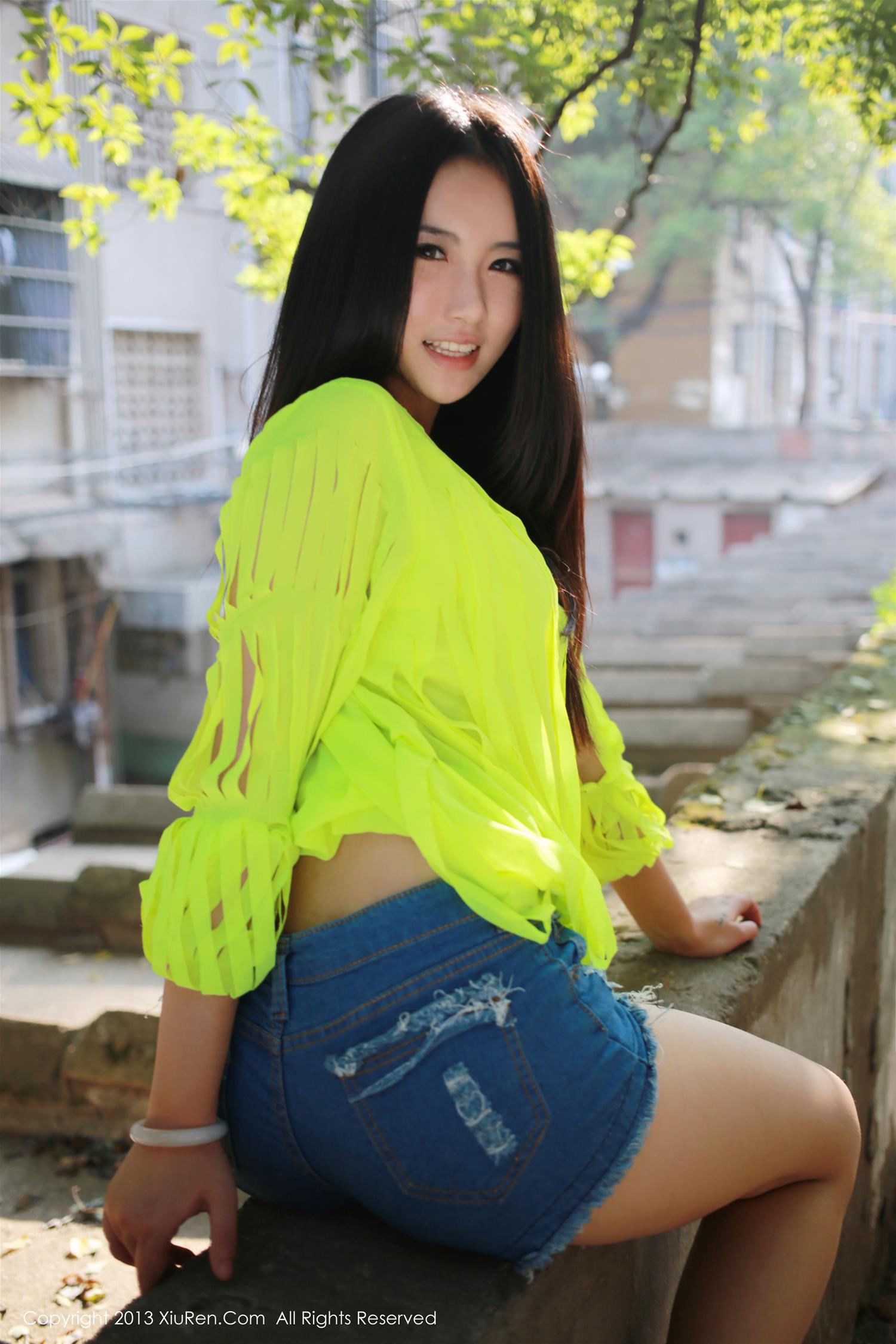 [XiuRen秀人网] 2013.09.24 NO.0017 MOON嘉依 [81P]