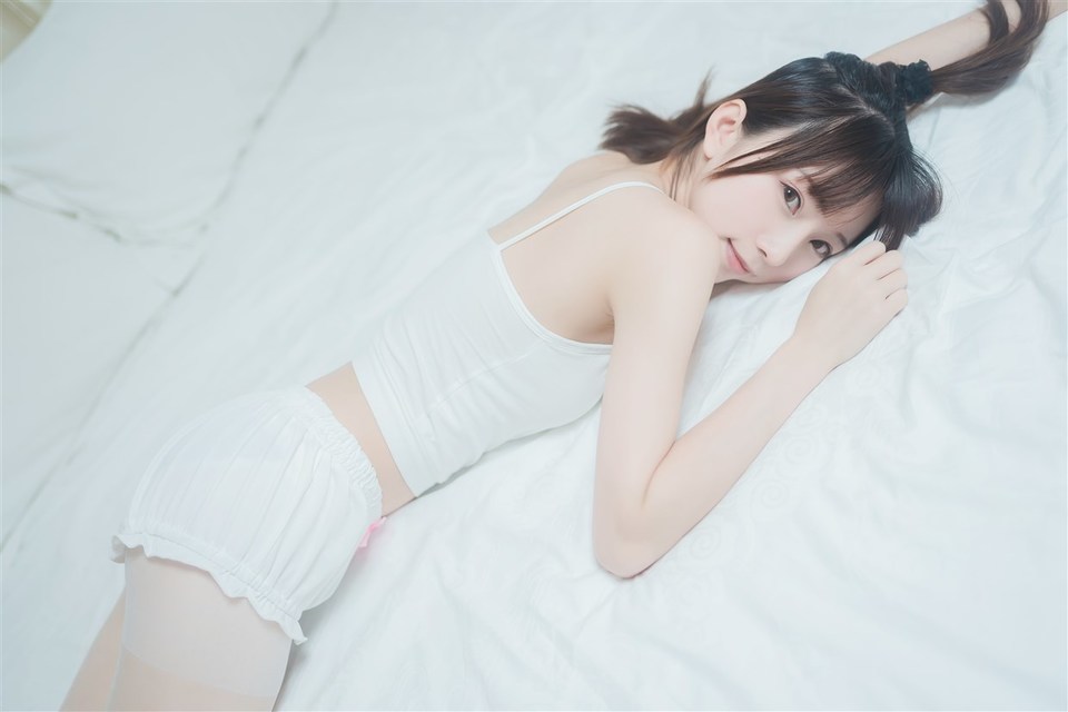 少女写真@白丝套装 [42P]