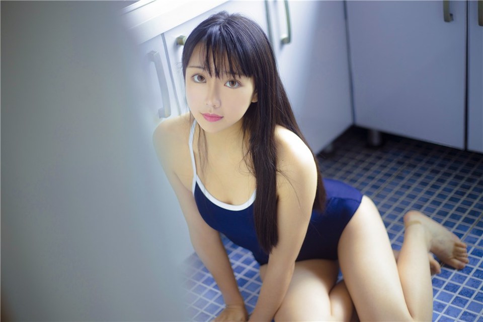 少女写真@慵懒的午后 [37P]