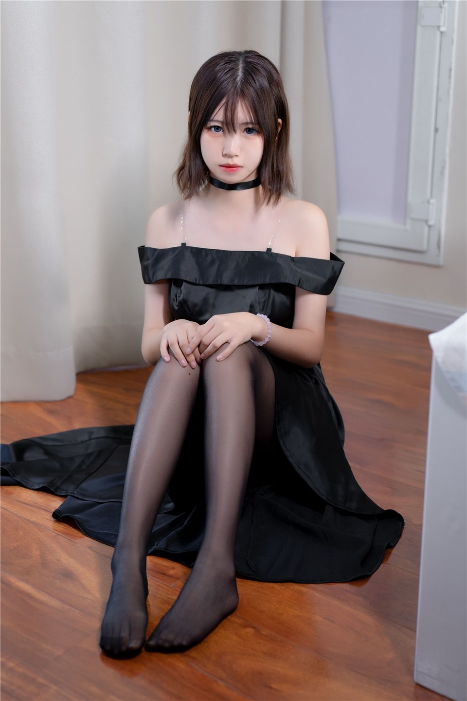 少女写真@黑色礼服 [48P]