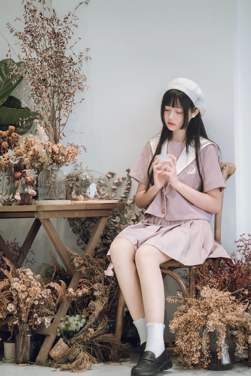 少女写真@紫色迷情 [40P]