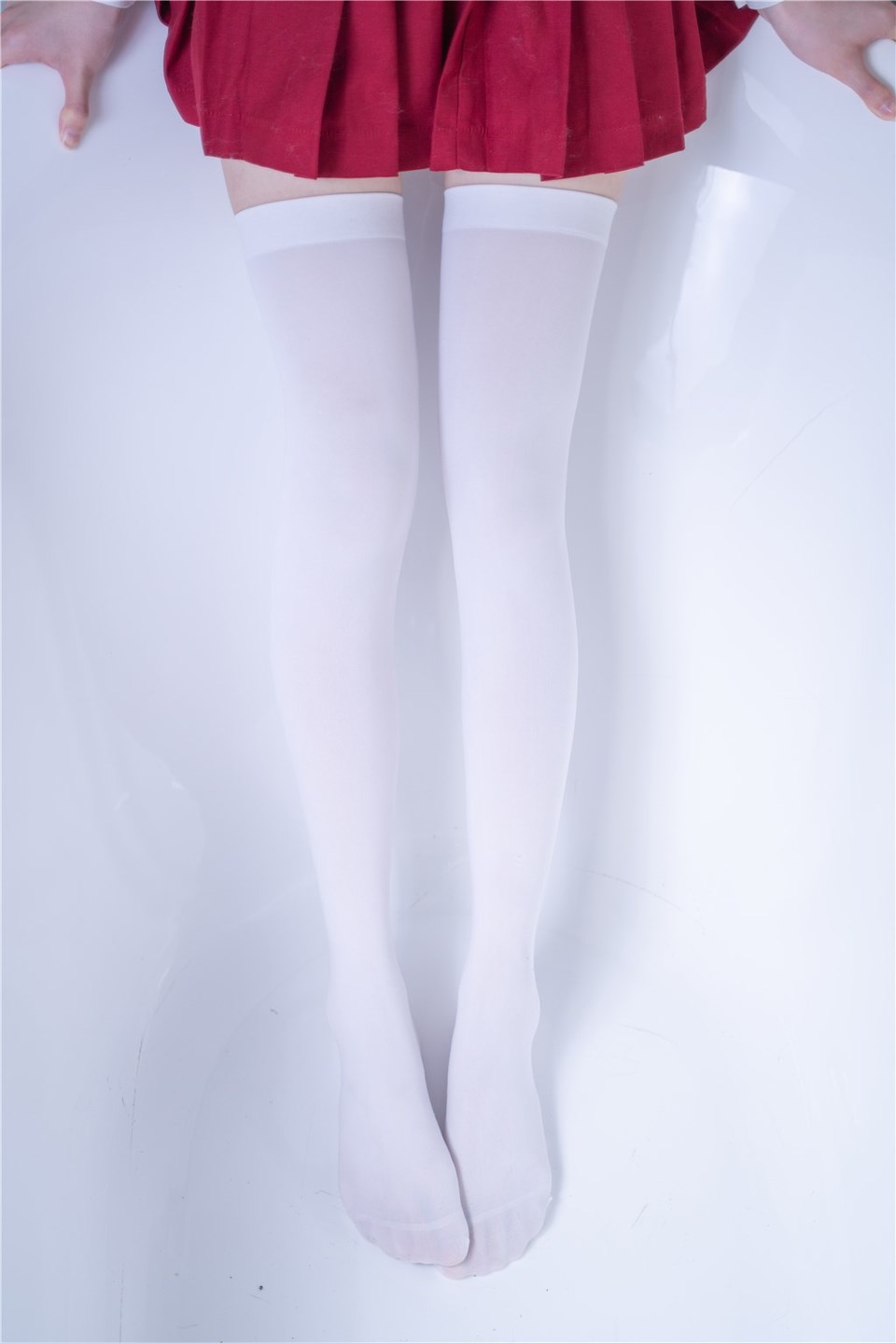 少女写真@浴缸里的红裙白丝 [42P]