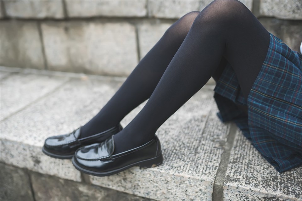 少女写真@黑色包裹 [40P]