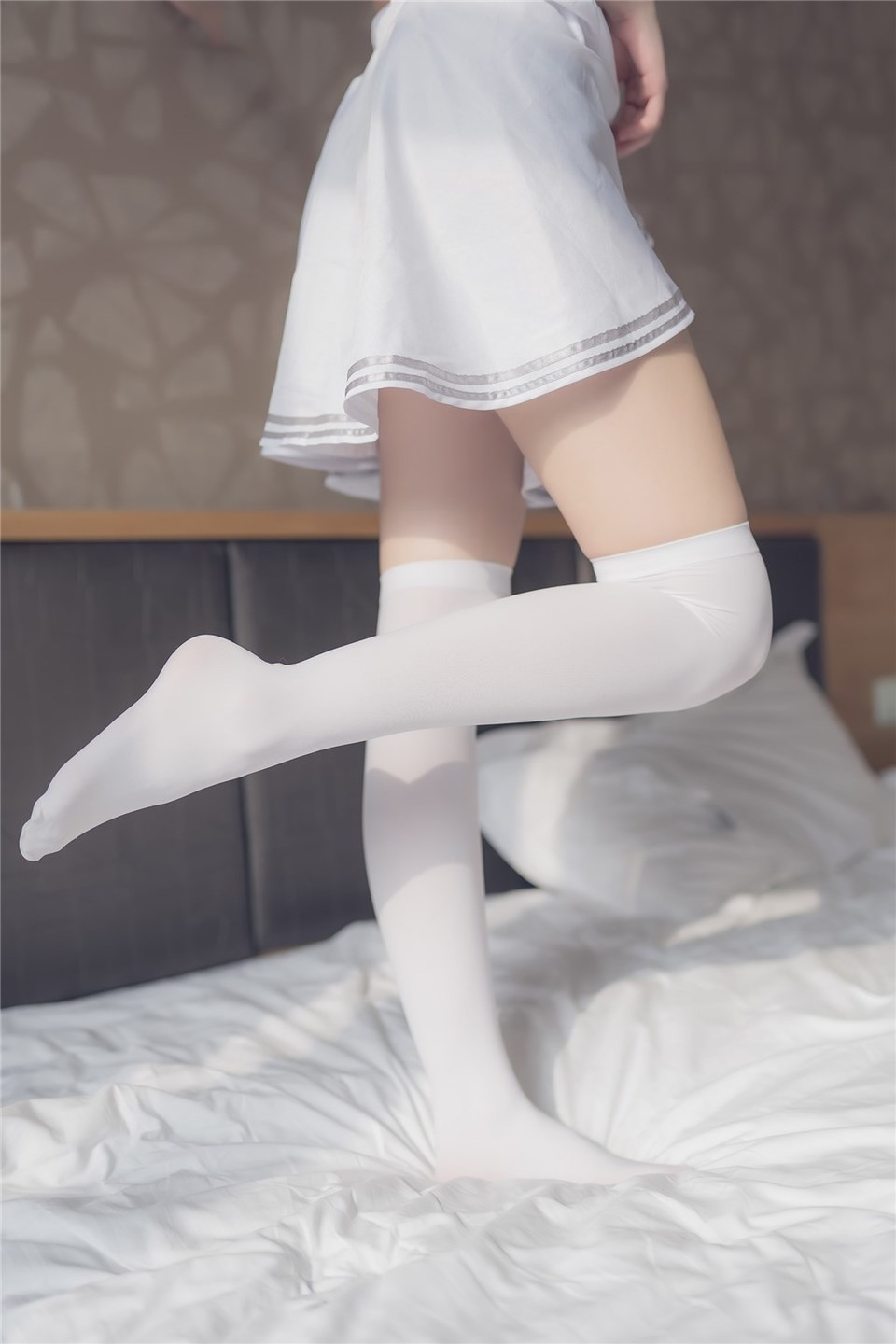 少女写真@阳光和白裙 [40P]