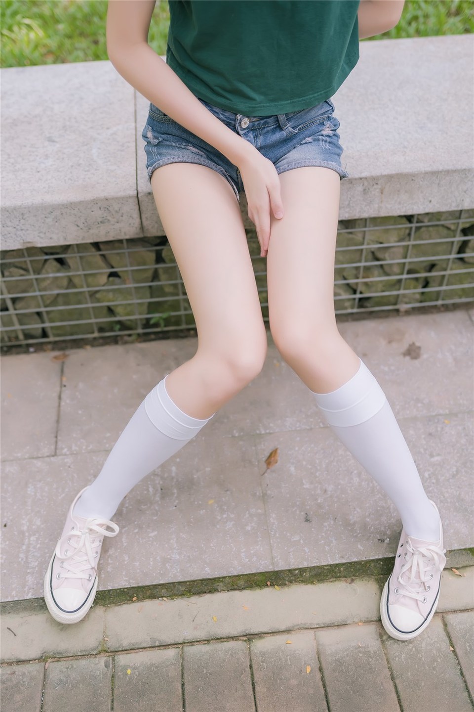 少女写真@夏天的热裤 [40P]