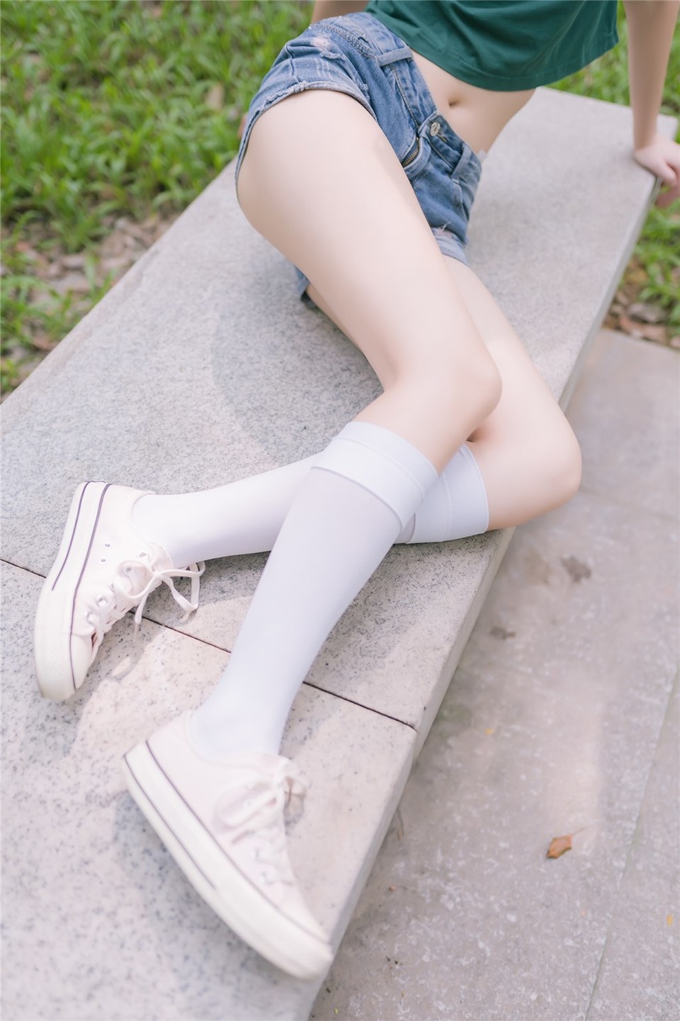 少女写真@夏天的热裤 [40P]