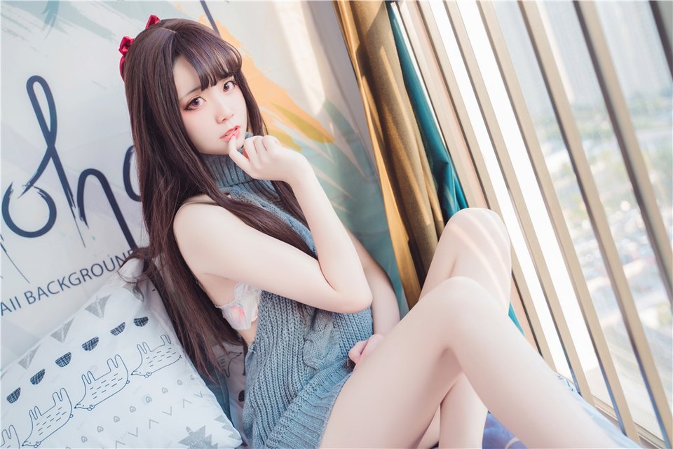 少女写真@露背毛衣 [40P]