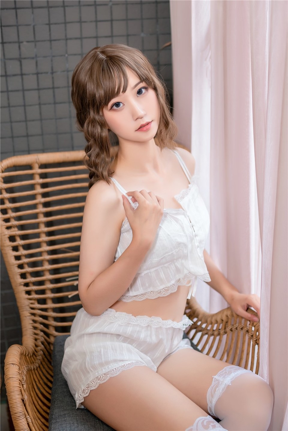 少女写真@双马尾的白色居家服 [39P]