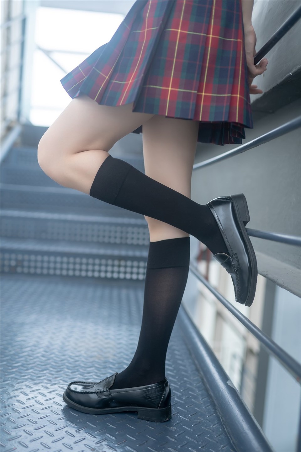 少女写真@红石榴裙 [40P]