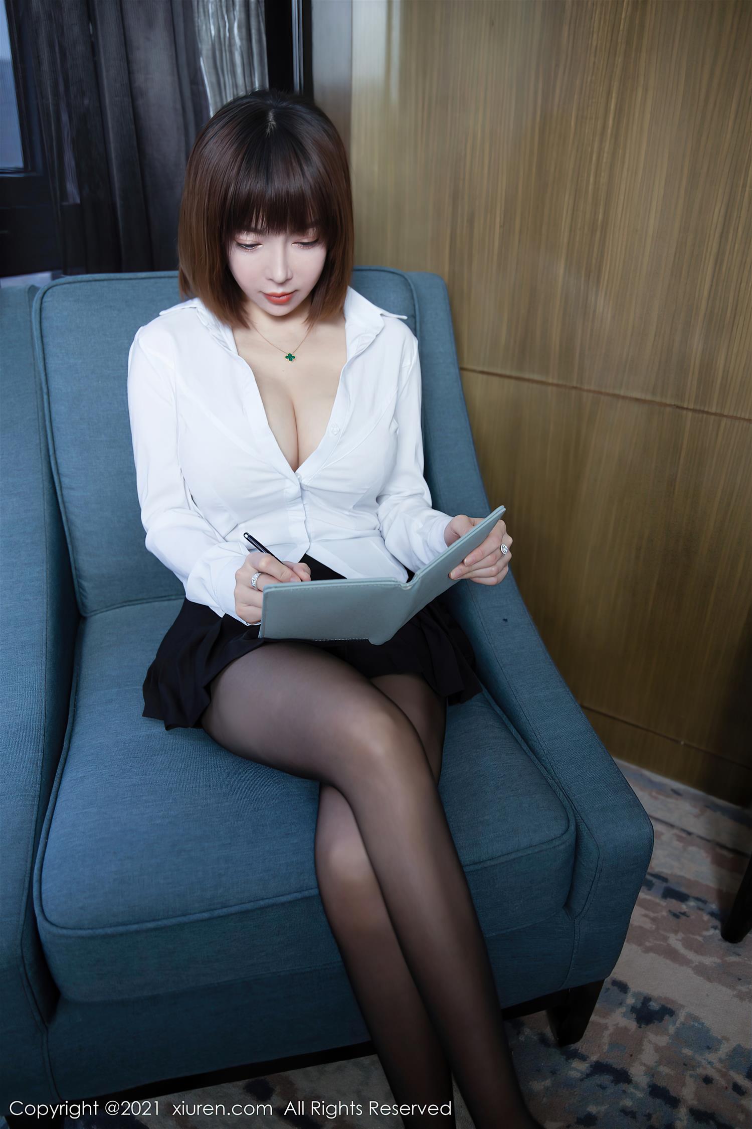 [XiuRen秀人网] 2021.03.02 NO.3151 大白兔吖 [40P]