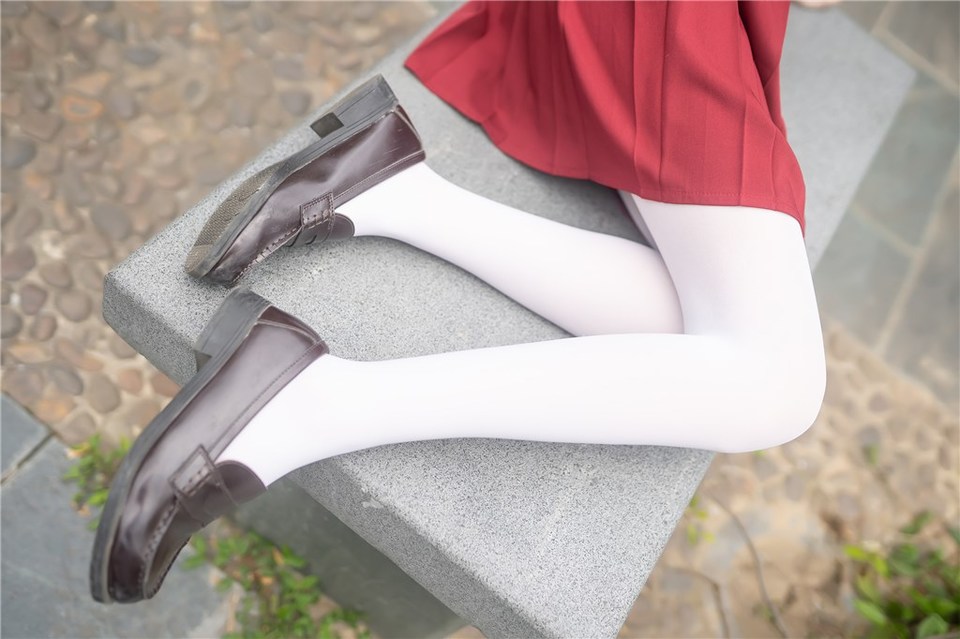 少女写真@萝莉的红裙 [40P]