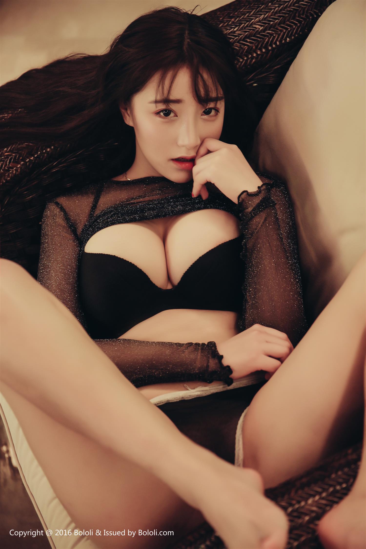 [BoLoLi波萝社] 新刊 2017.06.15 BOL.070 芒果柯柯 G奶的贴面诱惑 [41P]