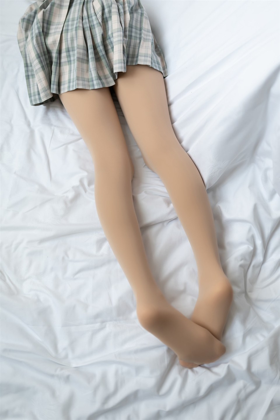 少女写真@制服短裙 [40P]