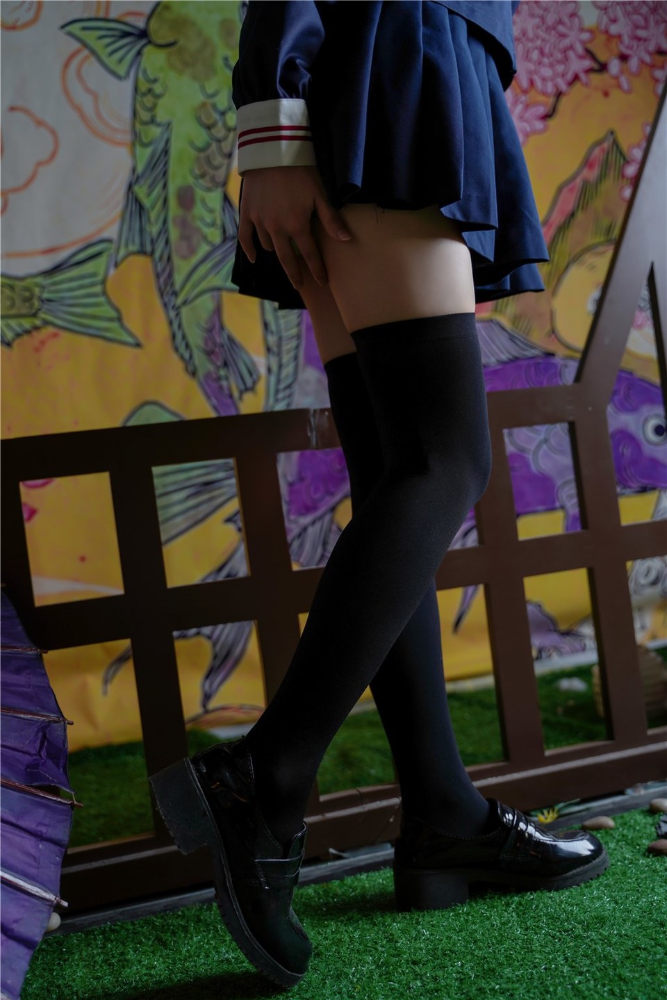 少女写真@黑色魅惑 [40P]