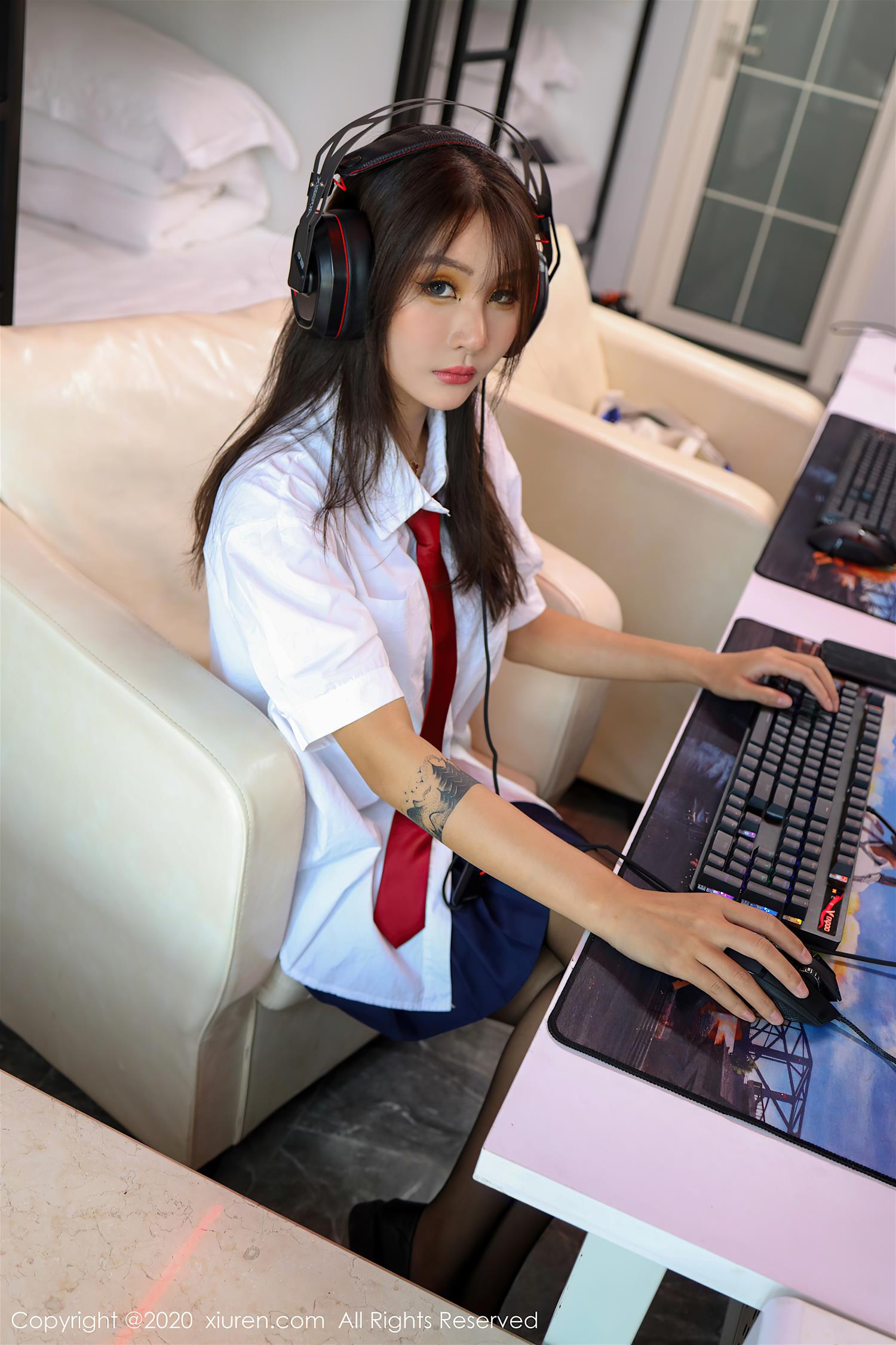 [XiuRen秀人网] 2020.08.19 NO.2461 Emily顾奈奈 [91P]