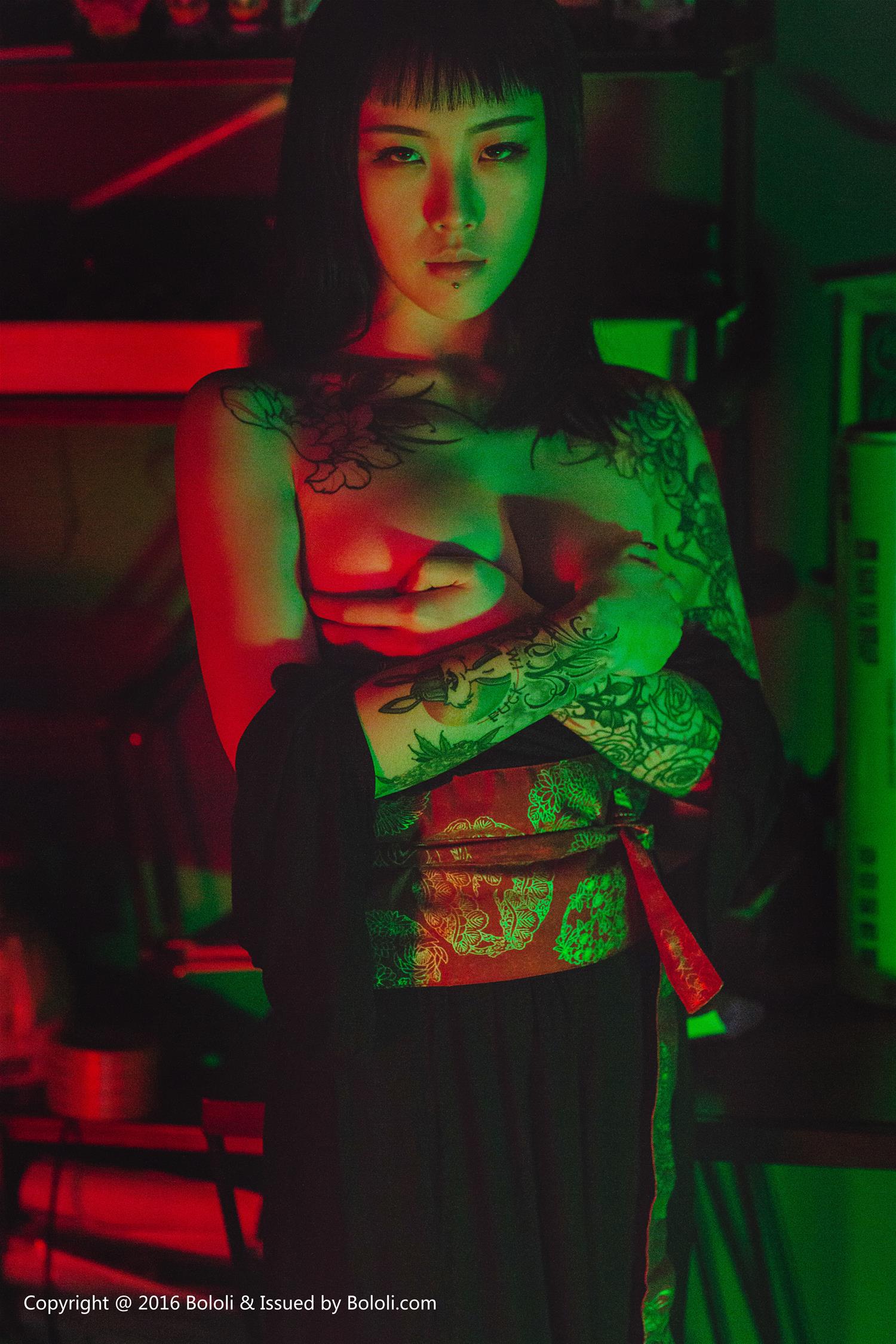 [BoLoLi波萝社] 新刊 2017.07.19 BOL.087 王思匀 纹身少女的风情 [31P]