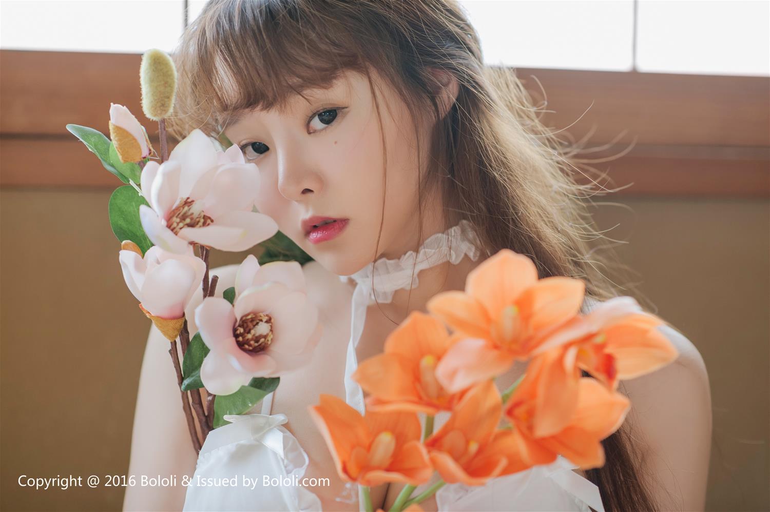 [BoLoLi波萝社] 新刊 2017.07.24 BOL.090 柳侑绮 白纱少女与花 [42P]