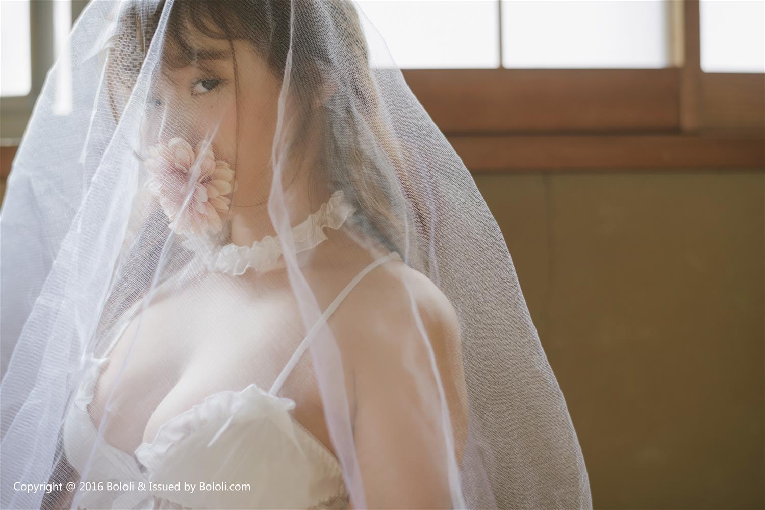 [BoLoLi波萝社] 新刊 2017.07.24 BOL.090 柳侑绮 白纱少女与花 [42P]