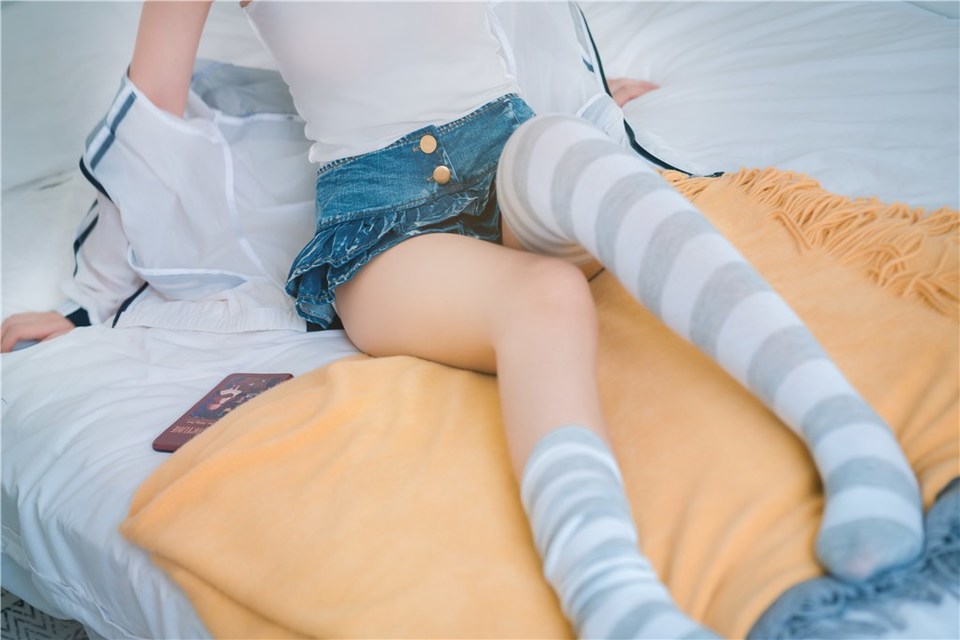 少女写真@午后的房间 [36P]