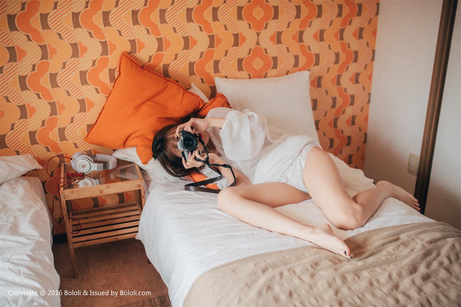 [BoLoLi波萝社] 新刊 2017.08.08 BOL.099 夏美酱 白色透视连衣裙与连体运动内衣 [58P]