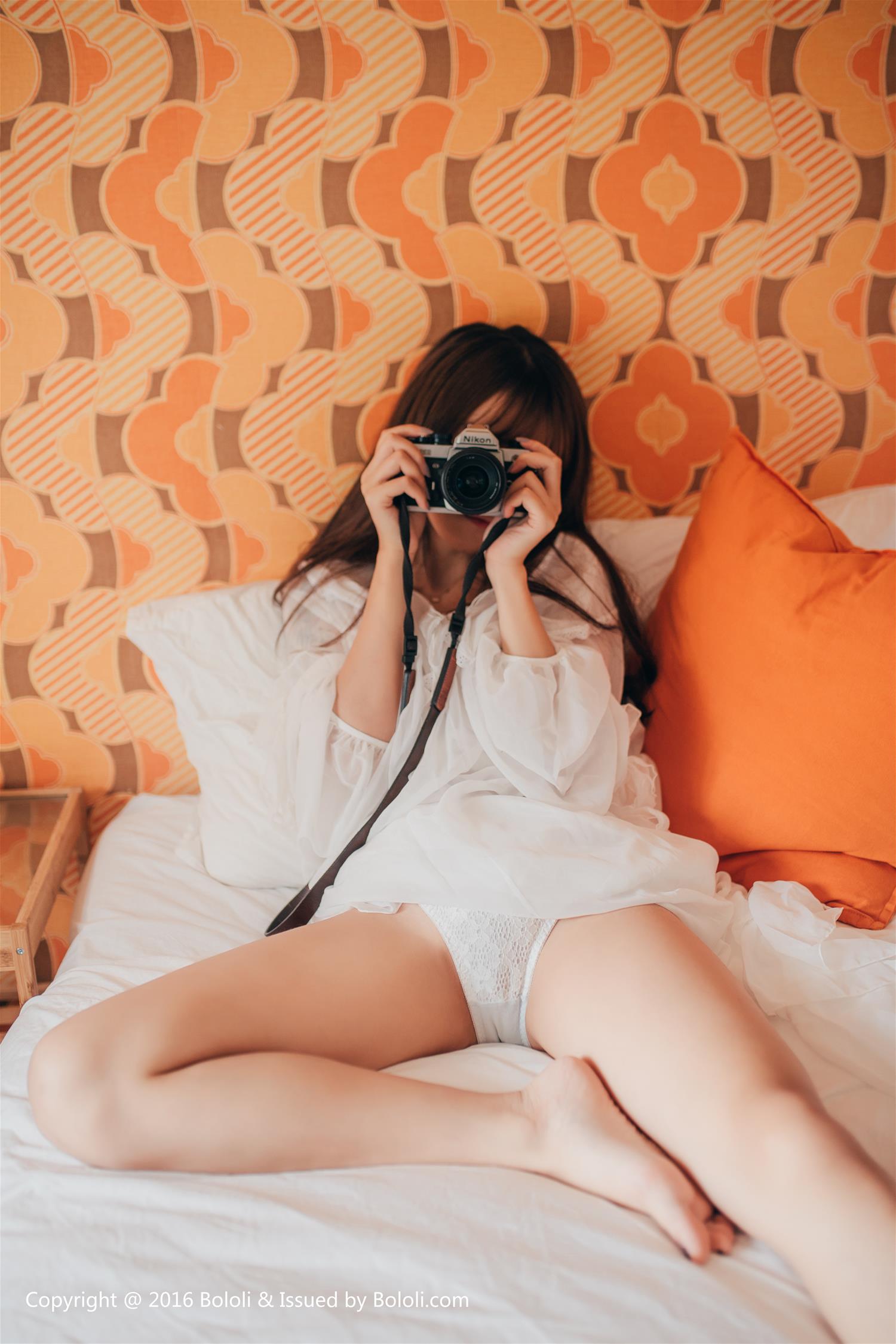 [BoLoLi波萝社] 新刊 2017.08.08 BOL.099 夏美酱 白色透视连衣裙与连体运动内衣 [58P]