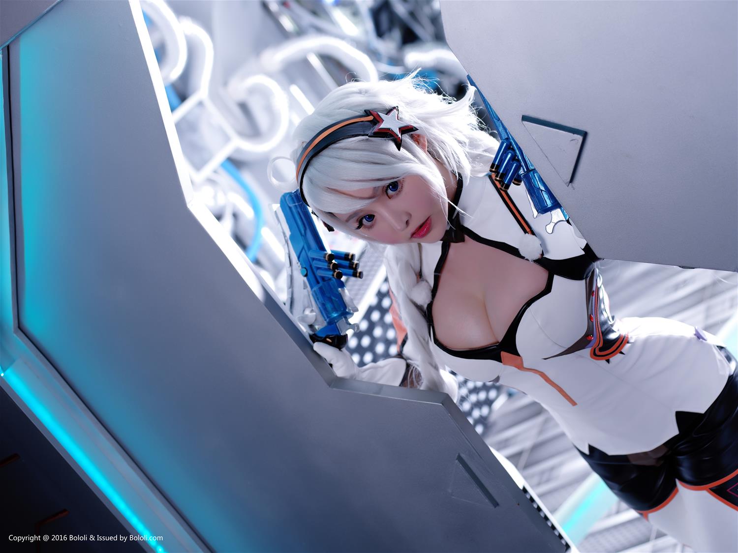 [BoLoLi波萝社] 新刊 2017.09.05 BOL.111 柳侑绮 七宝cos崩坏3琪亚娜 [30P]