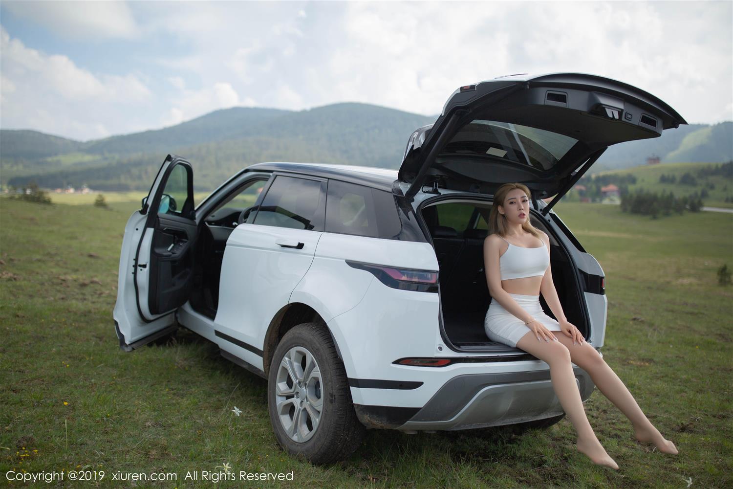 [XiuRen秀人网] 2019.08.05 NO.1595 萌汉药baby很酷 [51P]