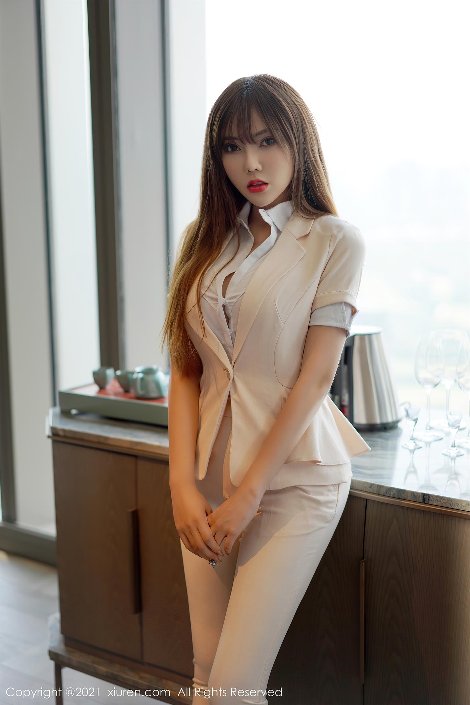 [XiuRen秀人网] 2021.01.11 NO.2990 萌汉药baby [41P]