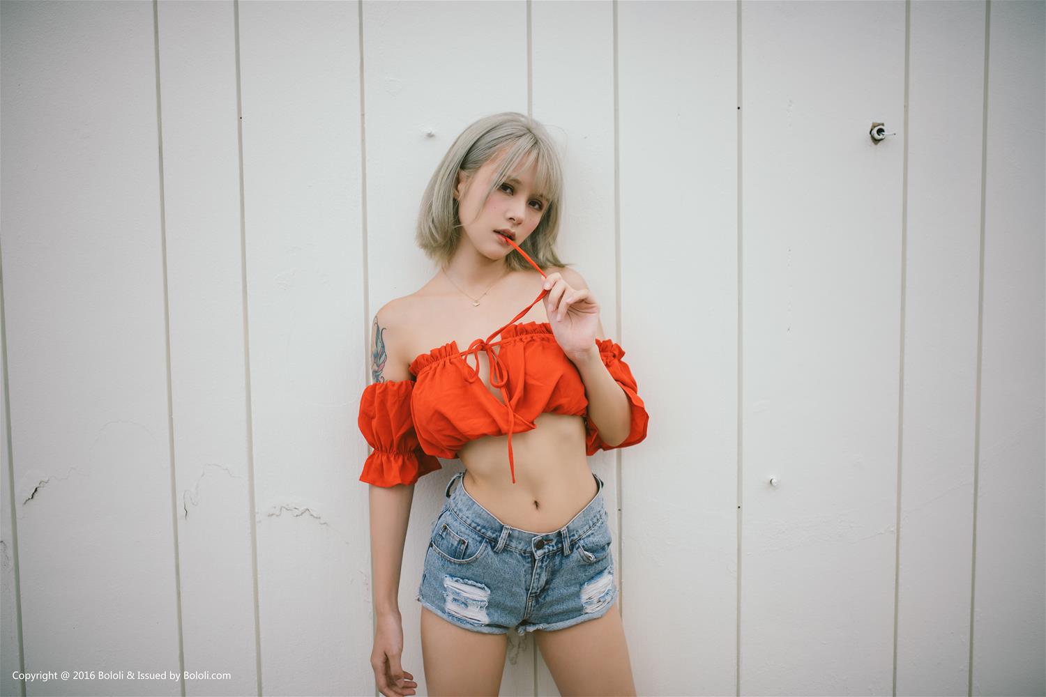 [BoLoLi波萝社] 新刊 2018.01.02 BOL.130 夏美酱 夏日骄阳 [42P]