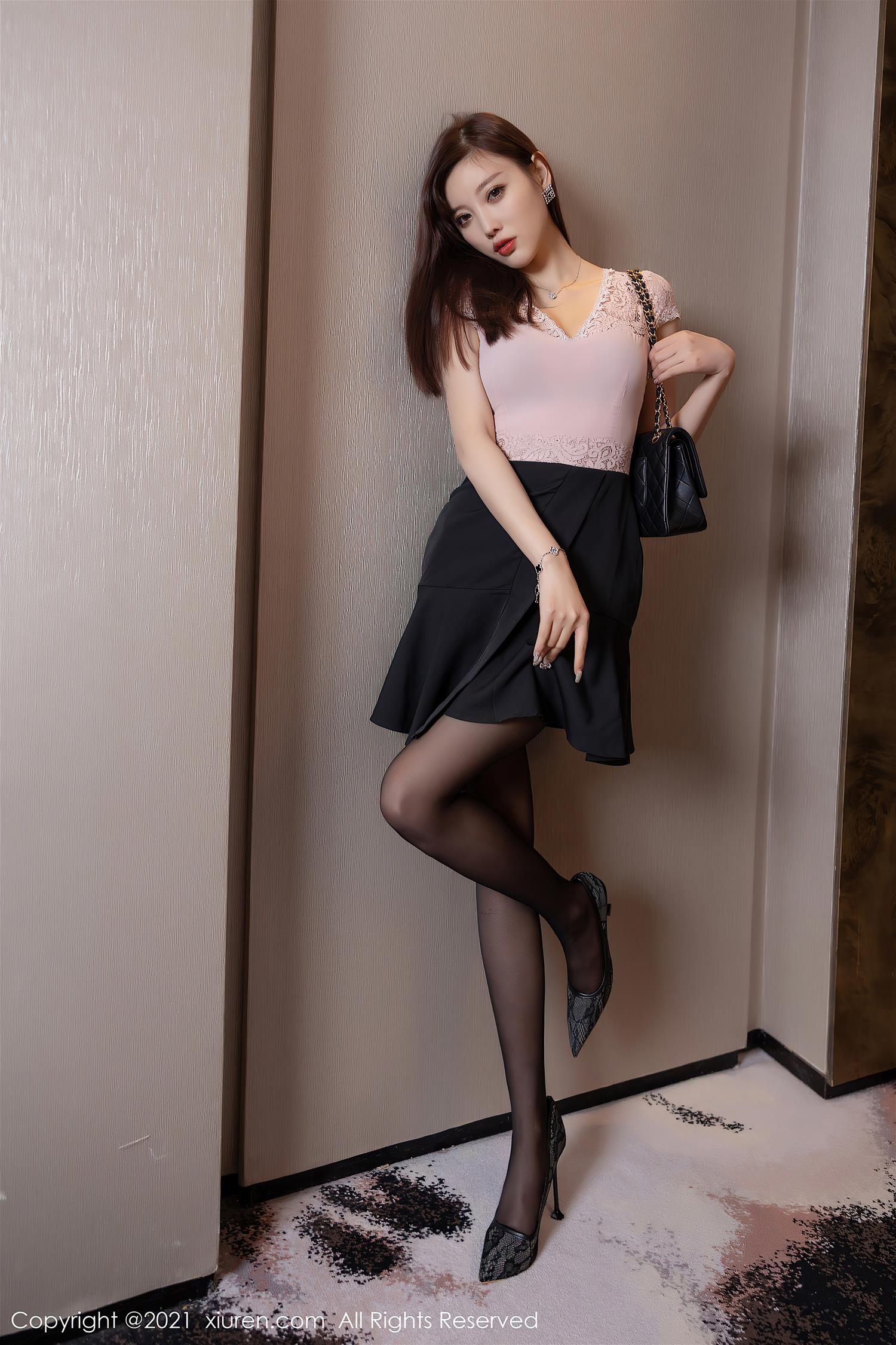 [XiuRen秀人网] 2021.04.13 NO.3299 杨晨晨sugar [62P]