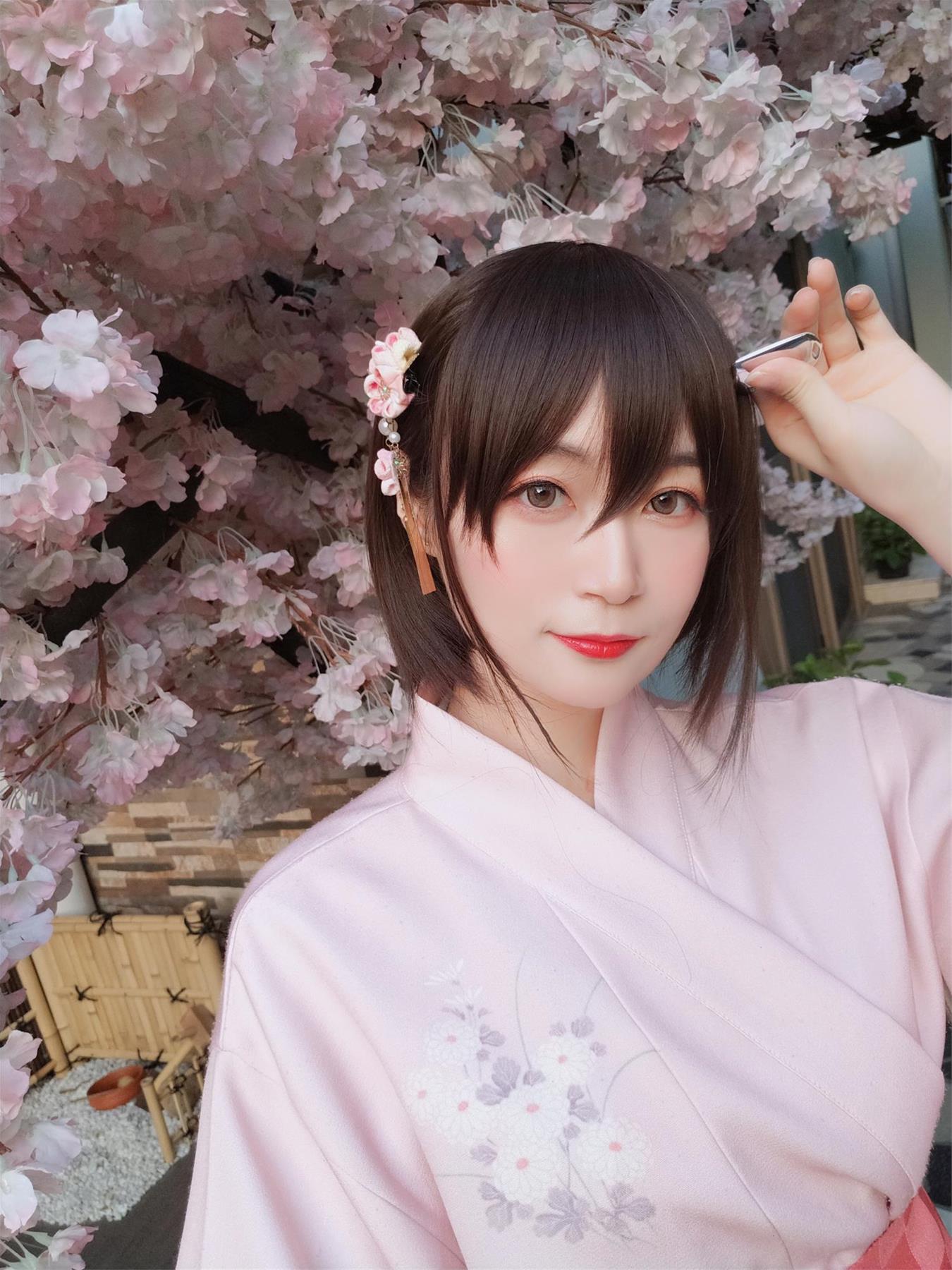 Coser小姐姐 白银81 和服温泉 [40P-340MB]