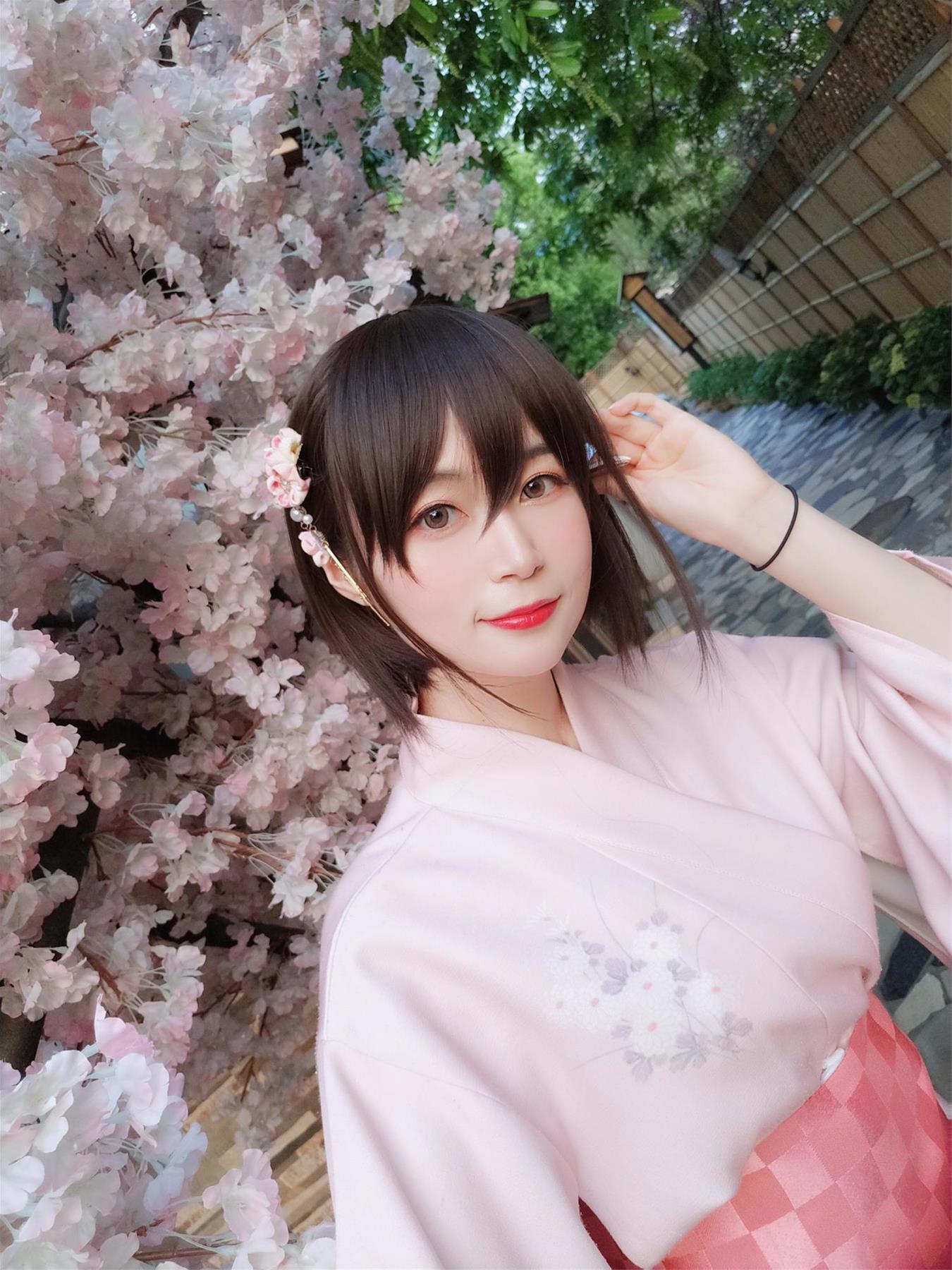 Coser小姐姐 白银81 和服温泉 [40P-340MB]