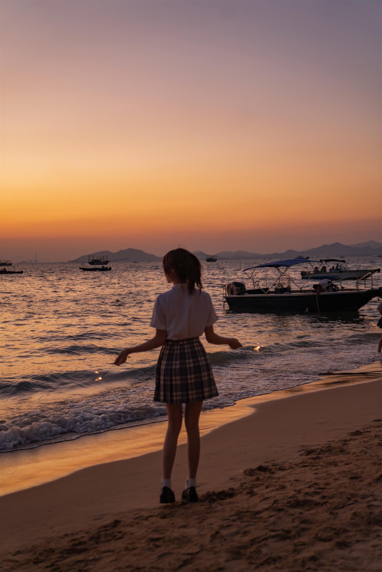 桜桃喵 逐海 [17P-444MB]