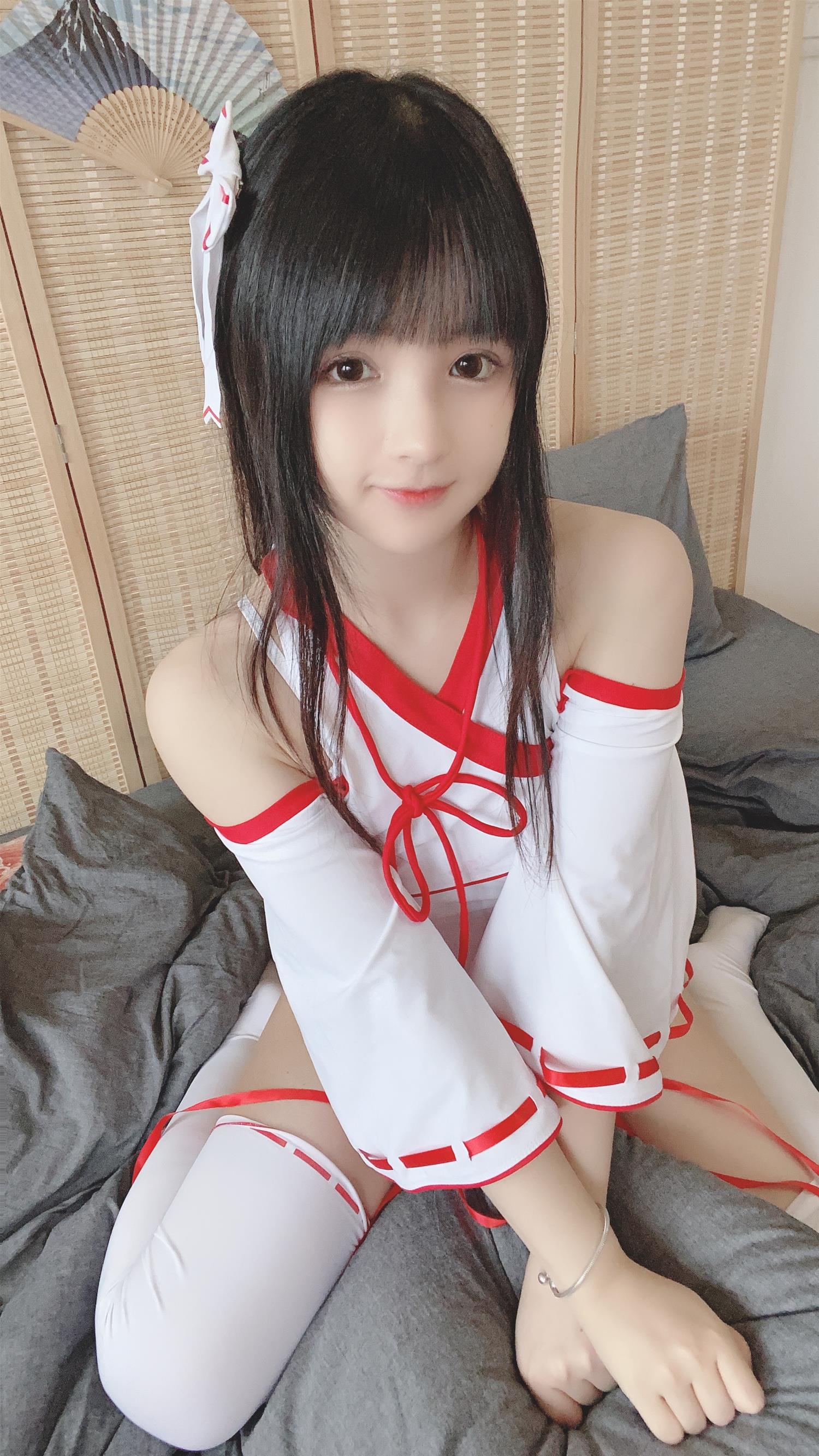 桜井宁宁 女巫 [64P2V-155MB]