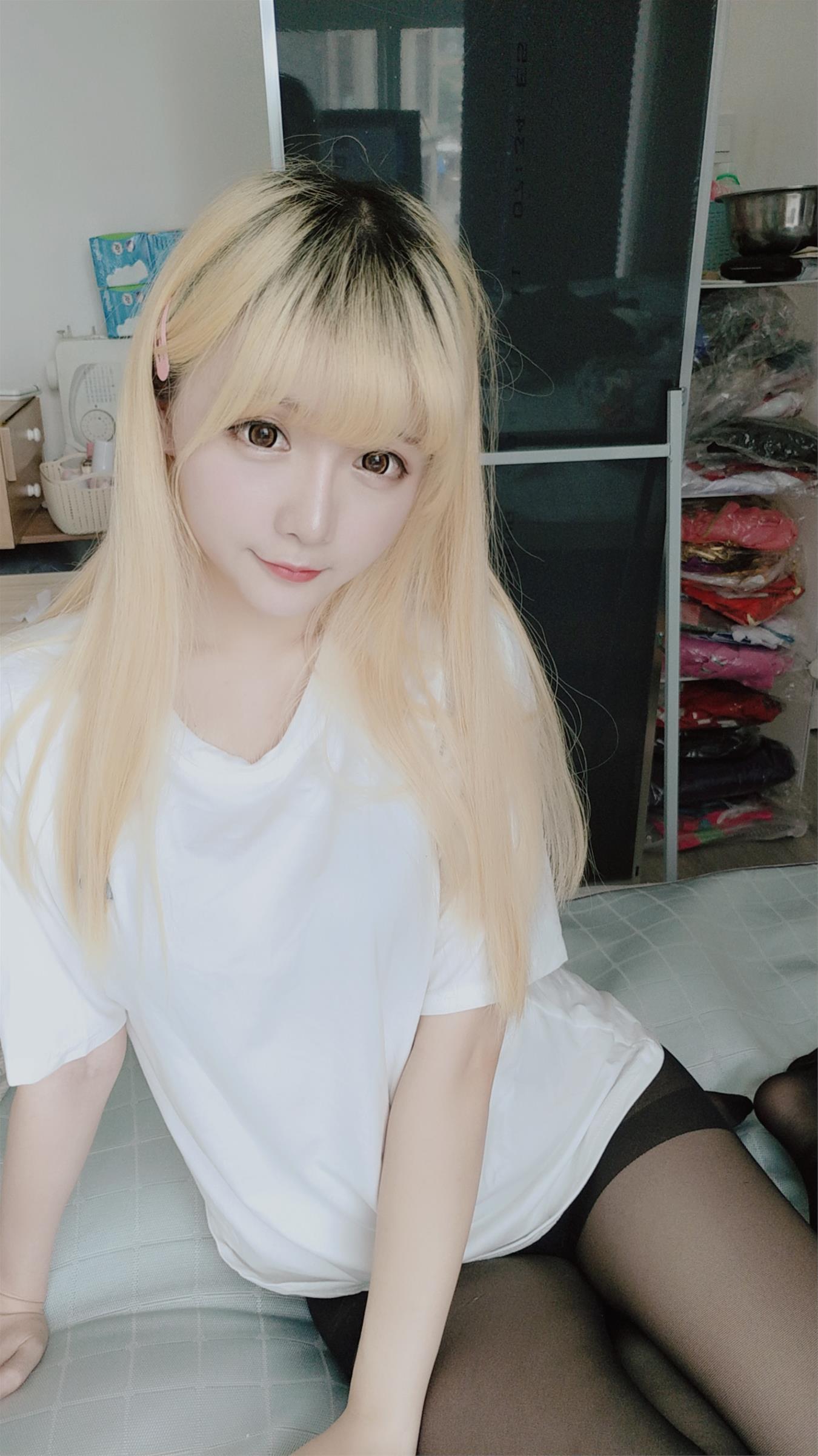 星之迟迟 VOL.005 6-22 白T恤 [62P2V-501MB]