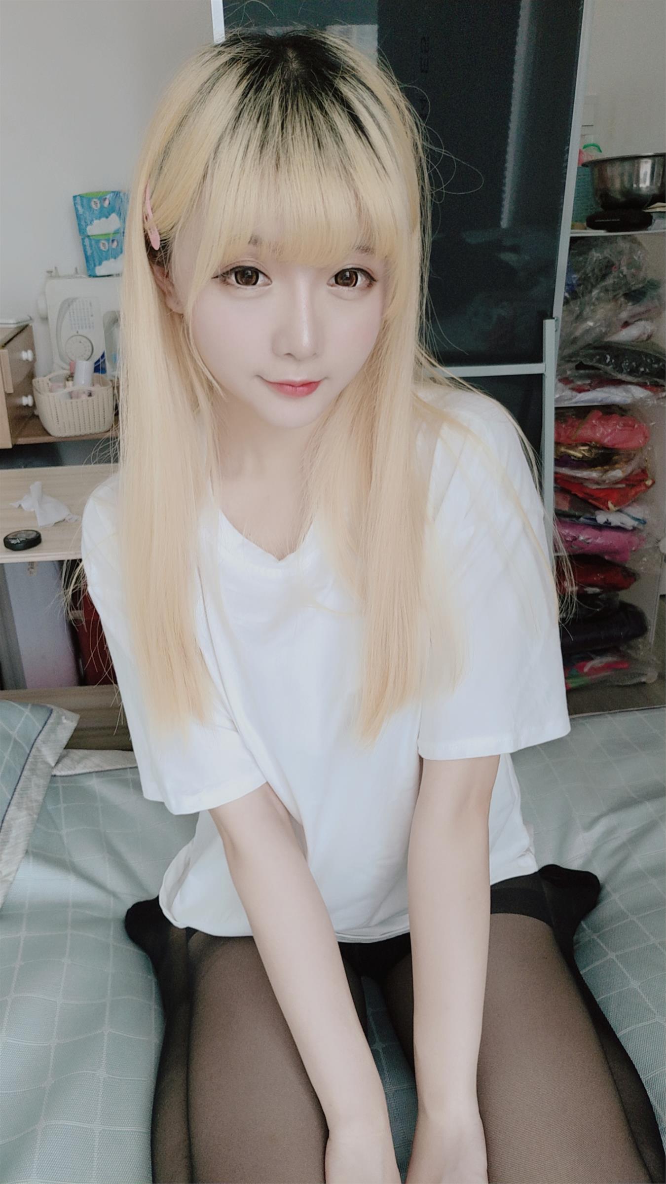 星之迟迟 VOL.005 6-22 白T恤 [62P2V-501MB]