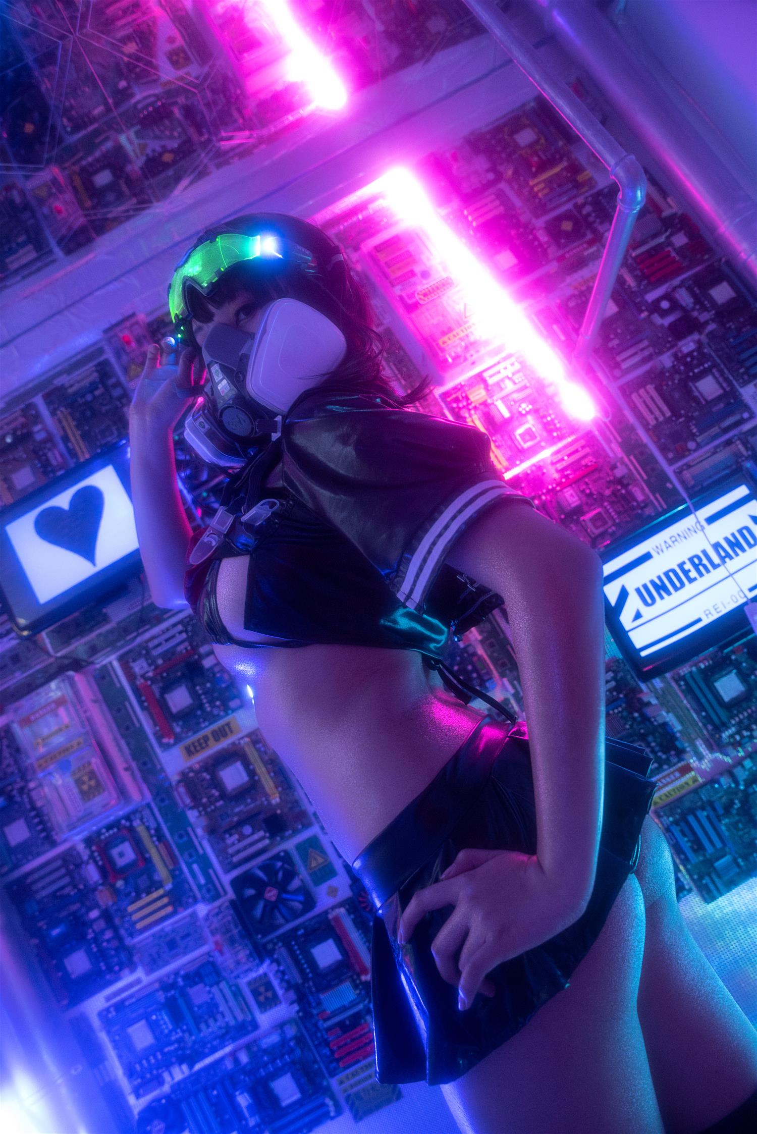 蜜汁猫裘 漆皮jk [17P-437MB]