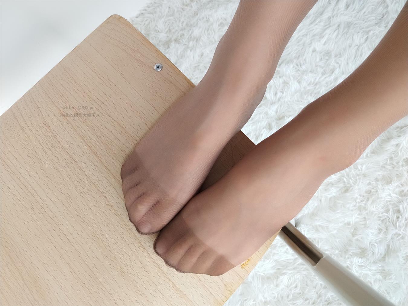 眼酱大魔王w 棕丝 [12P1V-214MB]