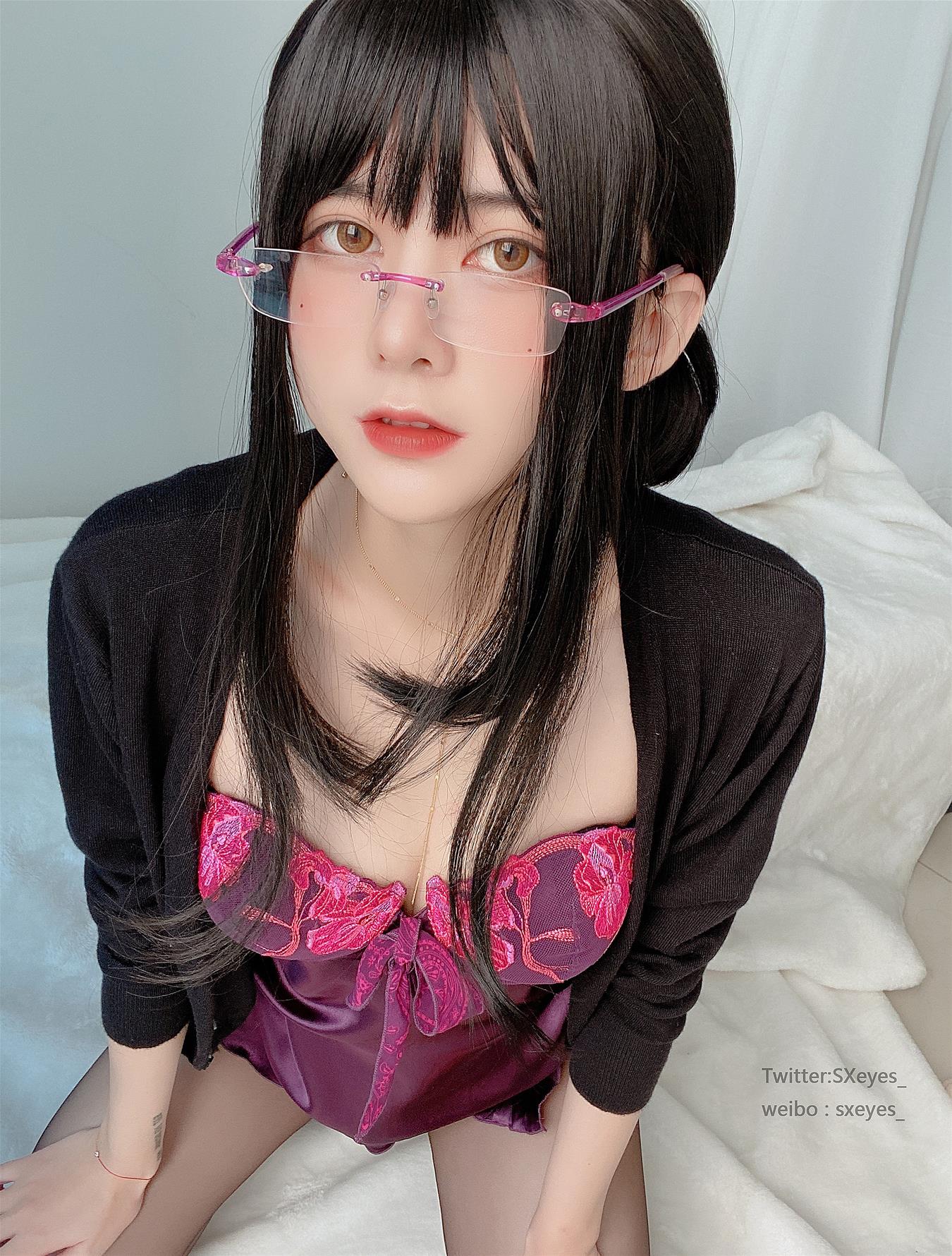 眼酱大魔王w Vol.14 开档人妻感 [31P-245MB]