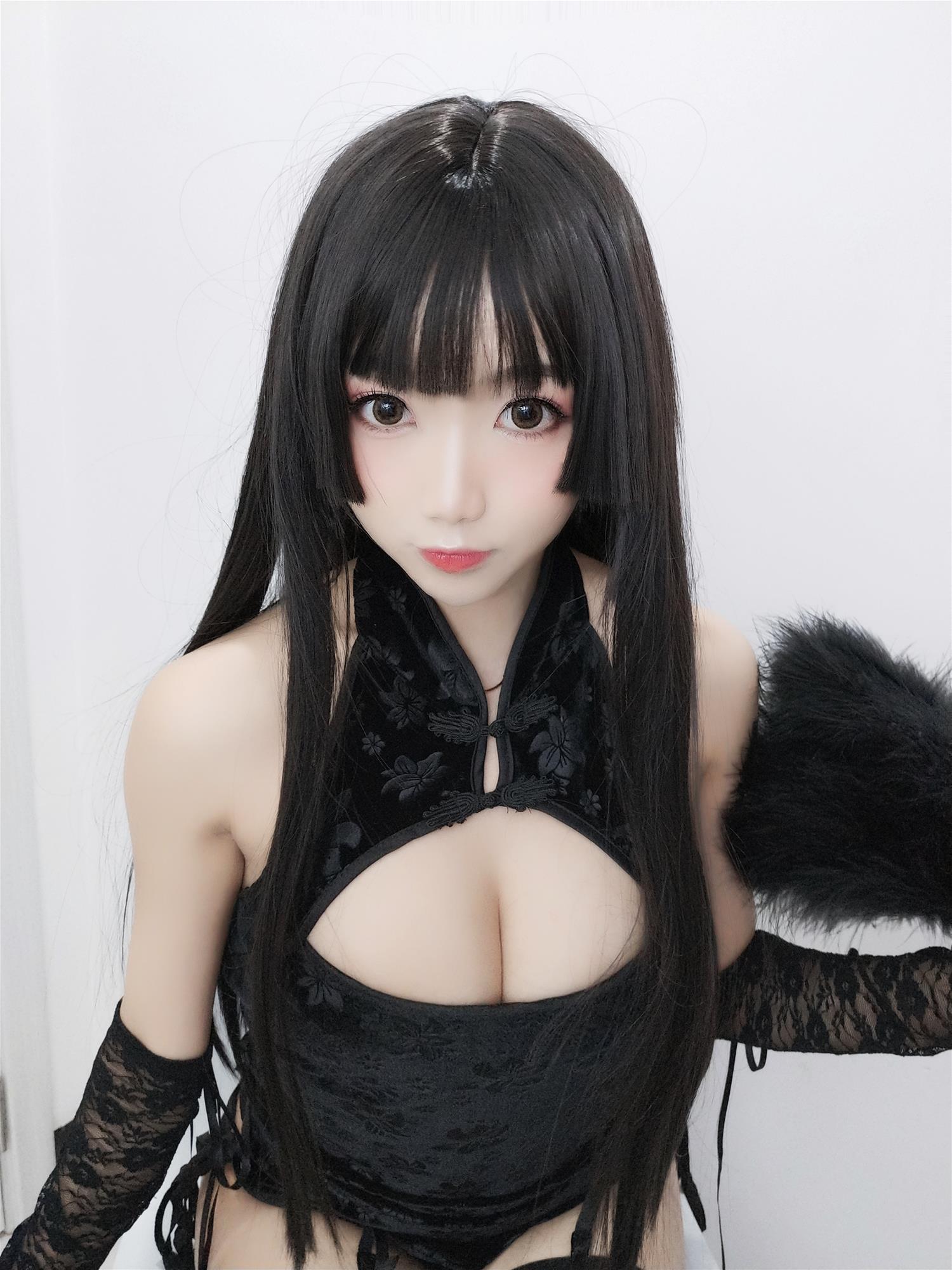 鬼畜瑶在不在w 旗袍 [70P1V-204MB]