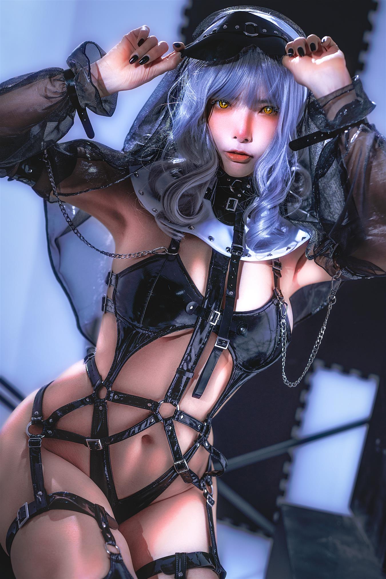 秋和柯基 银发圣女 [25P-656MB]